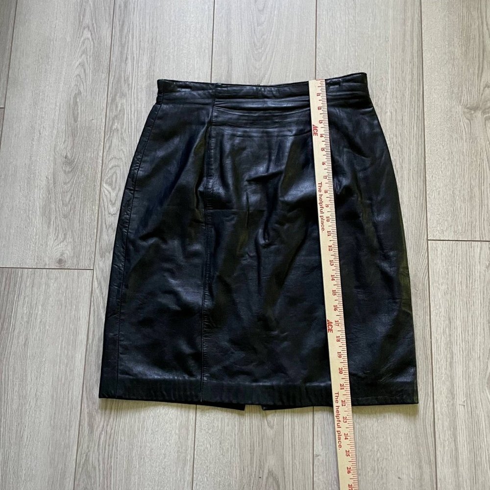 Vintage Lord & Taylor Leather Skirt Women's Black Size 12 Back Zipper - Picture 2 of 9